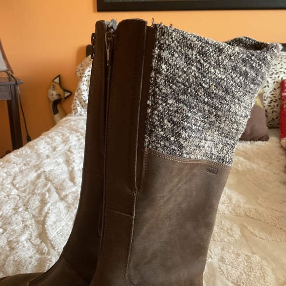 Merrell women’s winter boot - Picture 6 of 6